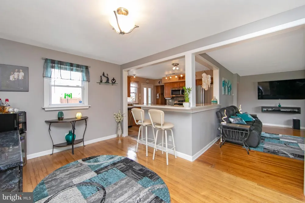 29 WYNDALE AVENUE Maple Shade, NJ 08052