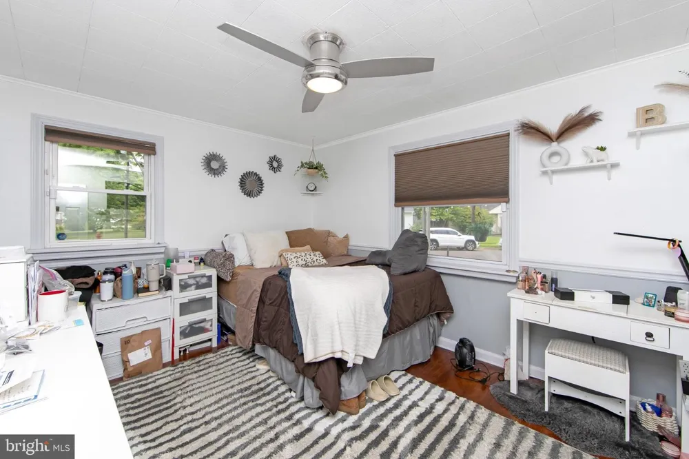 29 WYNDALE AVENUE Maple Shade, NJ 08052
