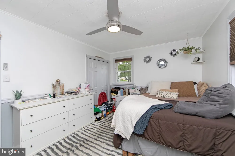 29 WYNDALE AVENUE Maple Shade, NJ 08052