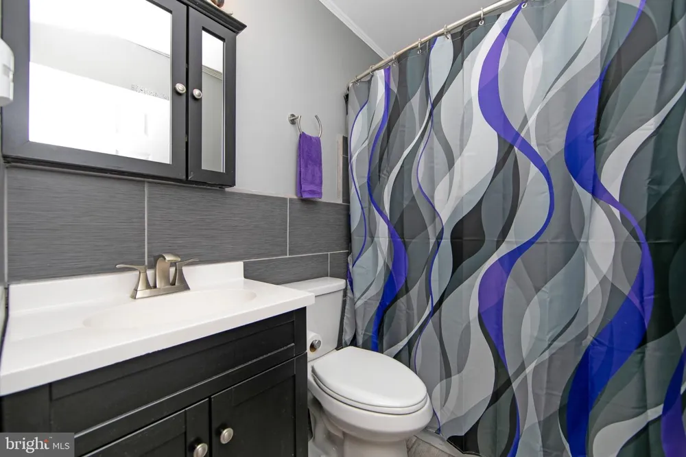 29 WYNDALE AVENUE Maple Shade, NJ 08052