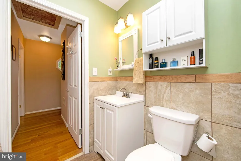 29 WYNDALE AVENUE Maple Shade, NJ 08052