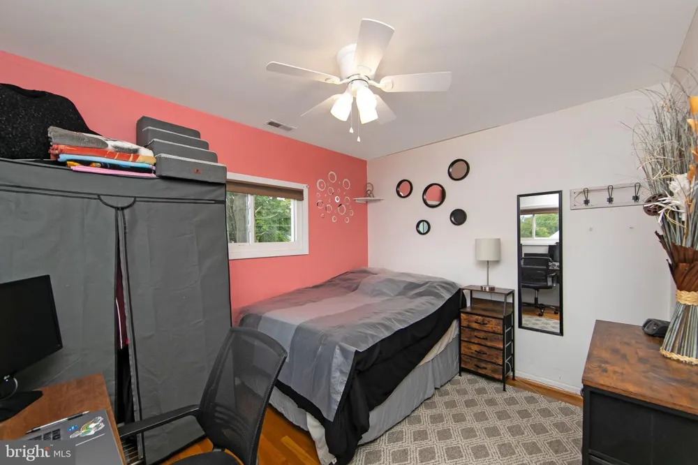 29 WYNDALE AVENUE Maple Shade, NJ 08052