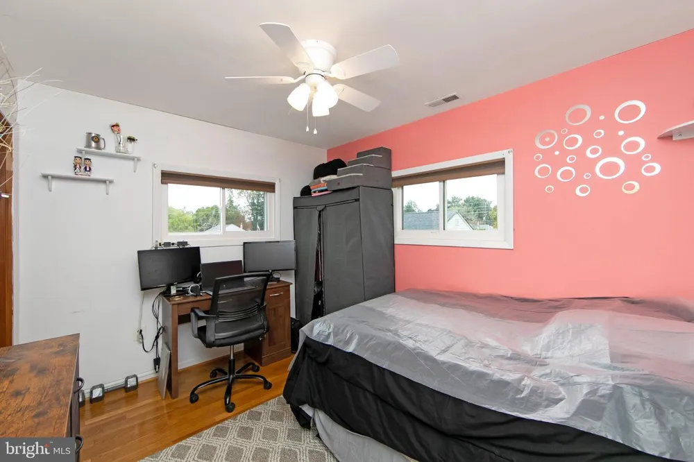 29 WYNDALE AVENUE Maple Shade, NJ 08052