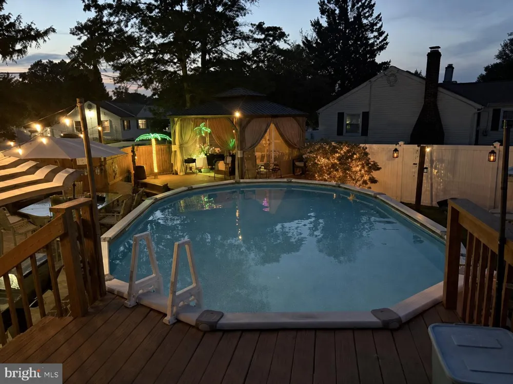 29 WYNDALE AVENUE Maple Shade, NJ 08052
