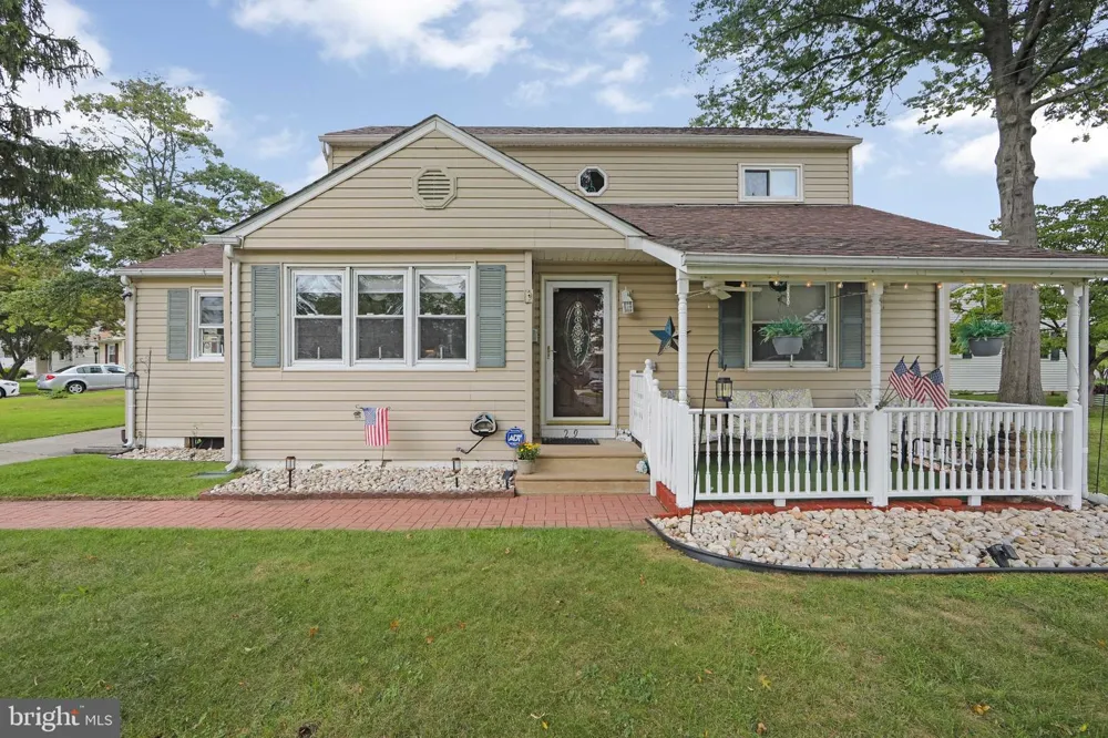 29 WYNDALE AVENUE Maple Shade, NJ 08052