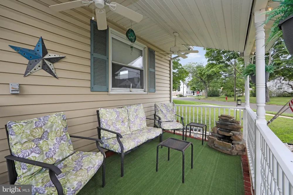 29 WYNDALE AVENUE Maple Shade, NJ 08052