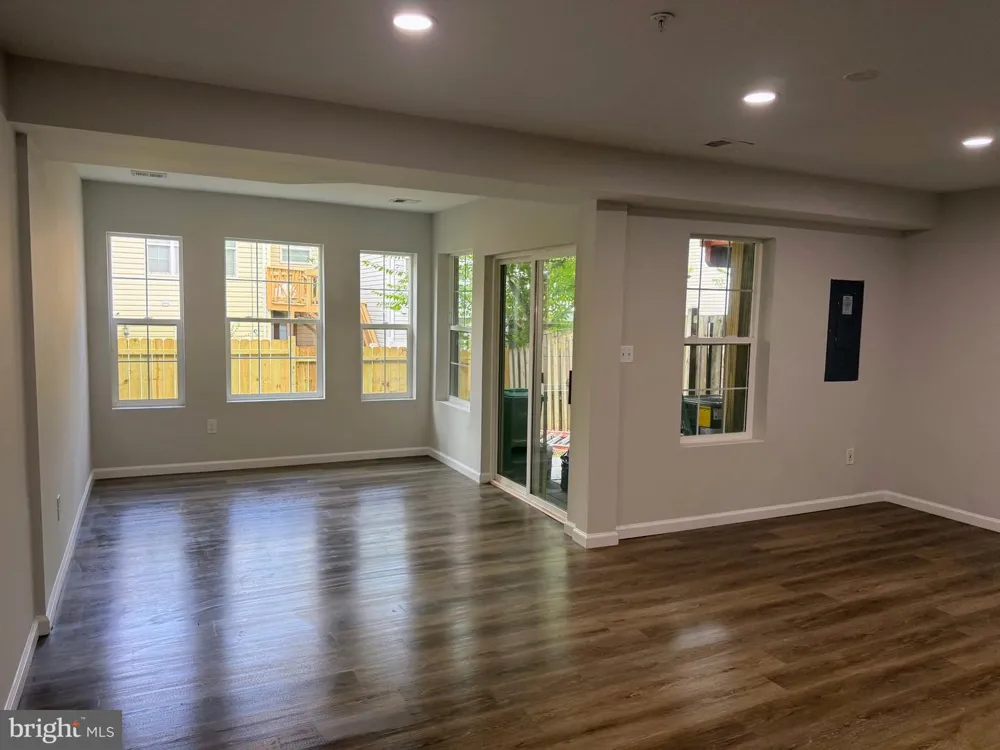 7516 BURDETTE WAY Beltsville, MD 20705