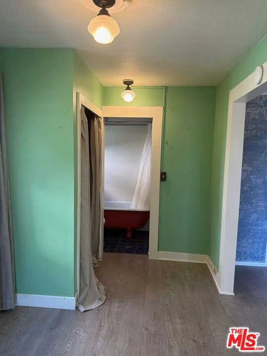 2315 2nd Streert #D Santa Monica, CA 90405