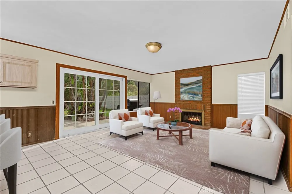 24712 Via Del Rio Lake Forest, CA 92630