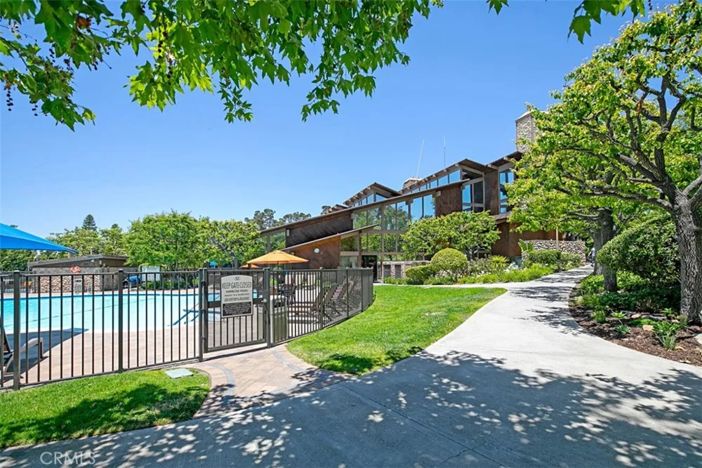 24712 Via Del Rio Lake Forest, CA 92630