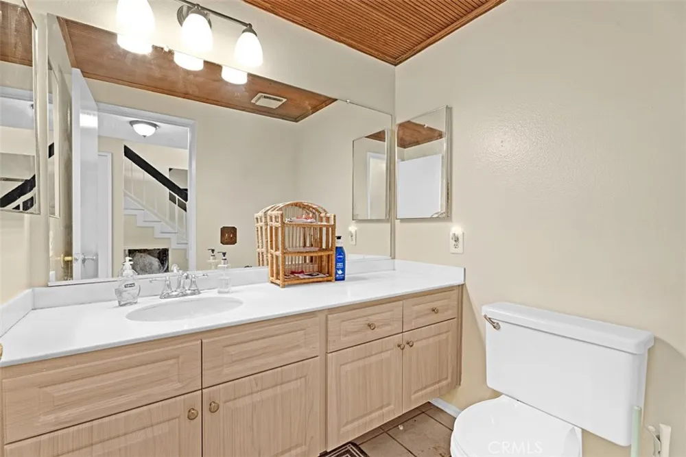 24712 Via Del Rio Lake Forest, CA 92630