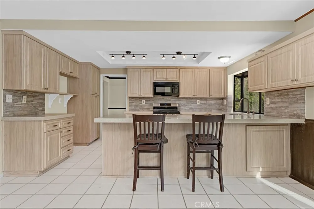 24712 Via Del Rio Lake Forest, CA 92630