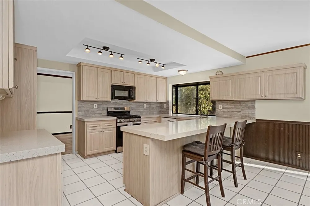 24712 Via Del Rio Lake Forest, CA 92630