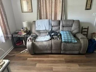 5033 Lexington Avenue Jacksonville, FL 32210