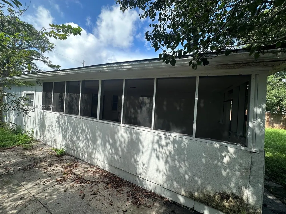 5033 Lexington Avenue Jacksonville, FL 32210