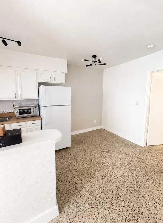 33 W 22nd St #2 Hialeah, FL 33010