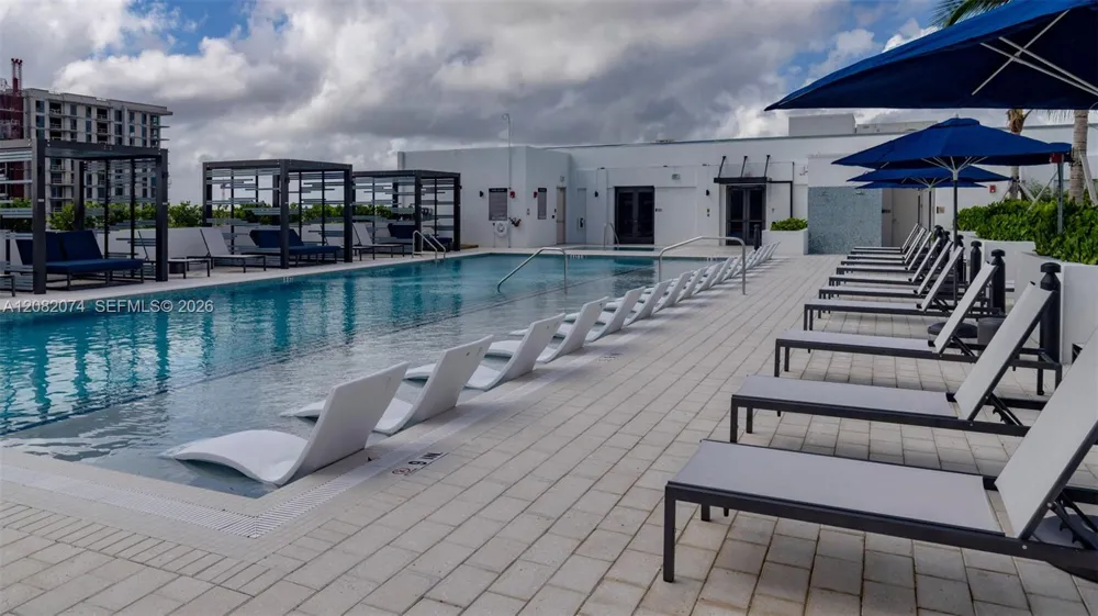 19401 W Dixie Hwy #202 Miami, FL 33180
