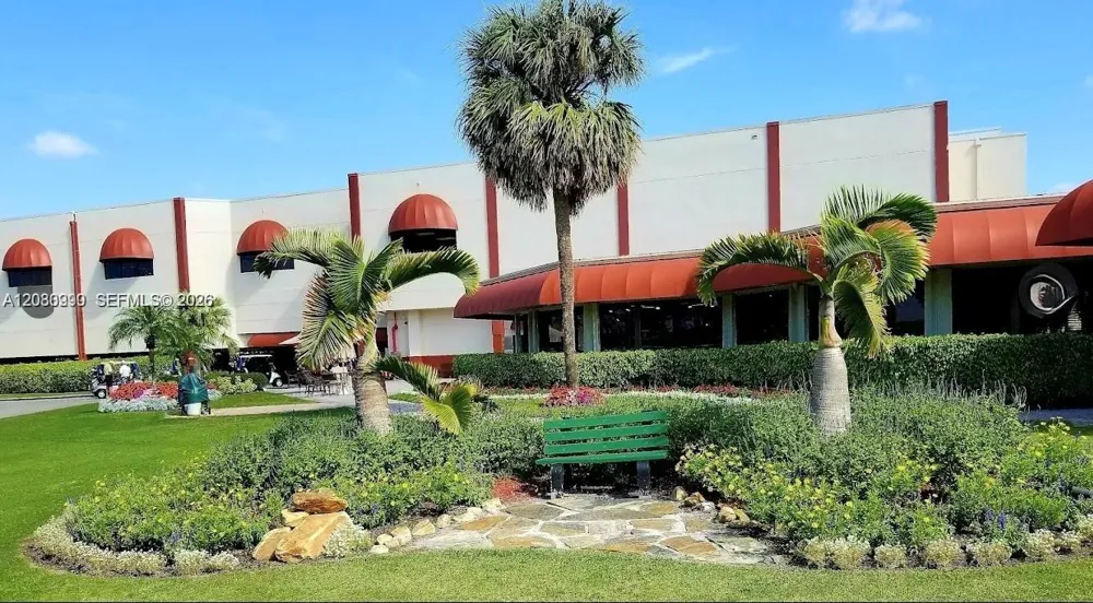 800 S Hollybrook Dr #305 Pembroke Pines, FL 33025