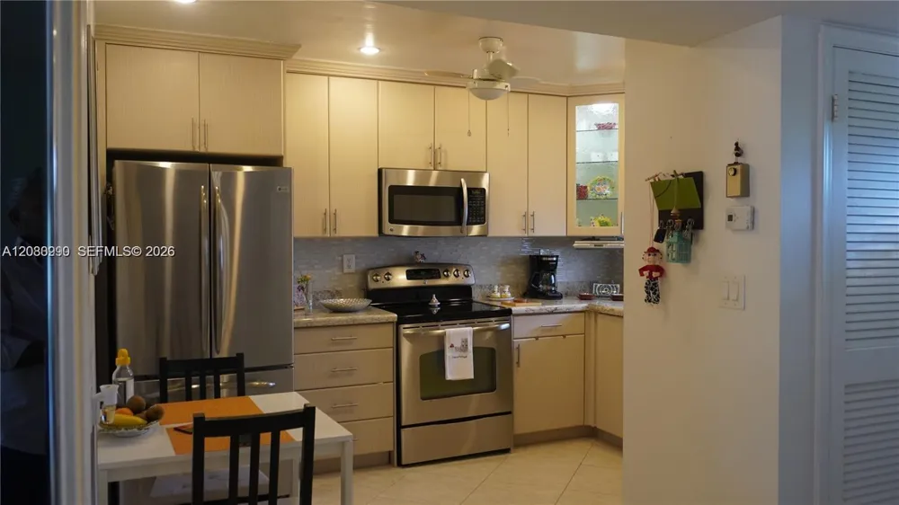 800 S Hollybrook Dr #305 Pembroke Pines, FL 33025