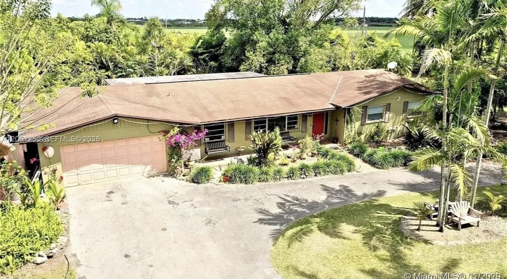 22700 SW 199th Ave Miami, FL 33170