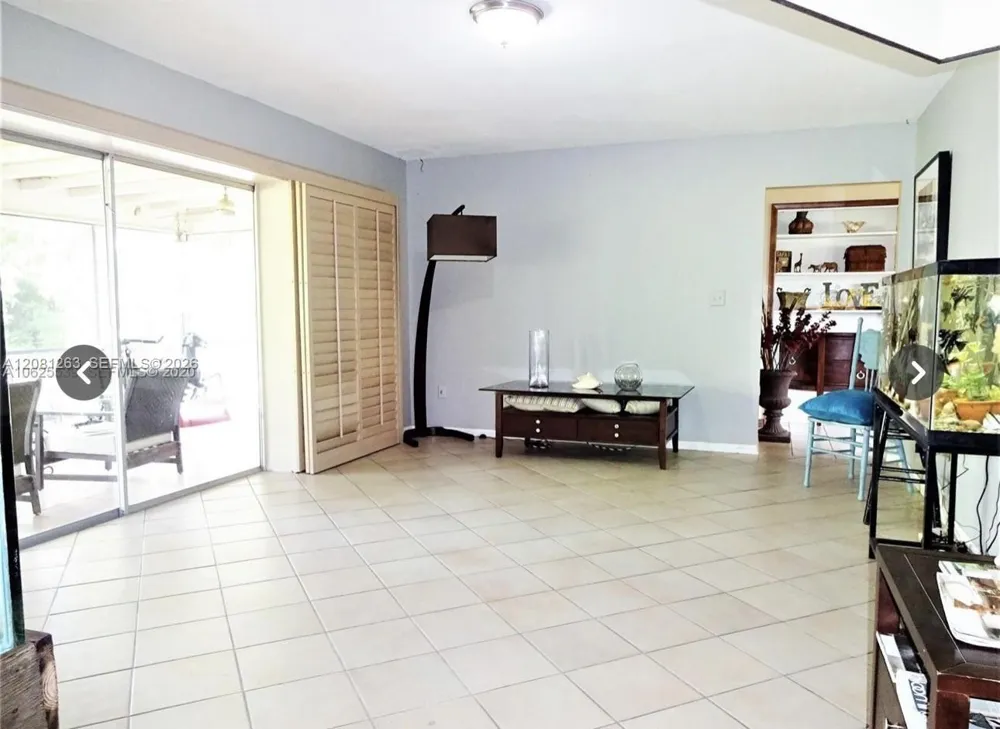 22700 SW 199th Ave Miami, FL 33170
