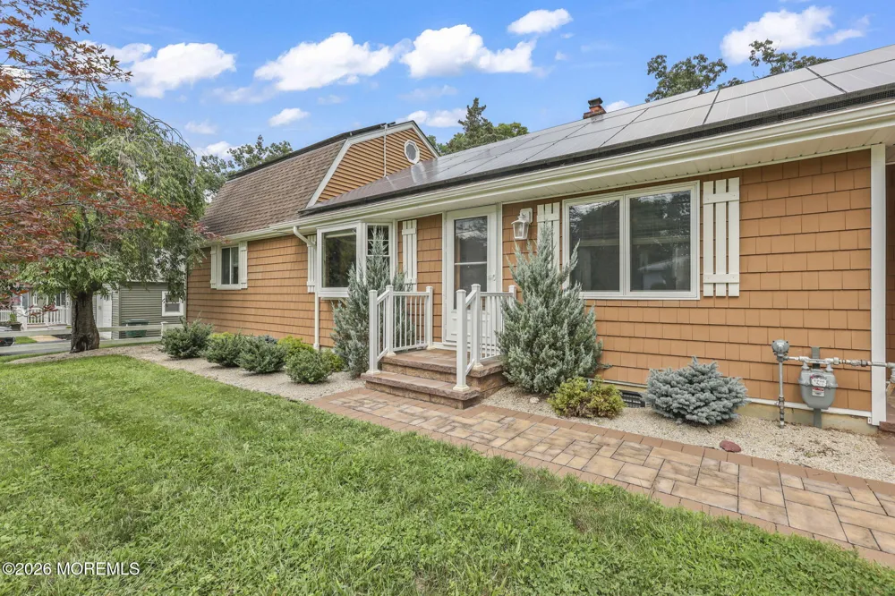 67 Crest Drive Howell, NJ 07731