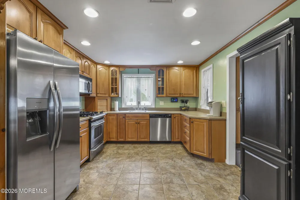 67 Crest Drive Howell, NJ 07731