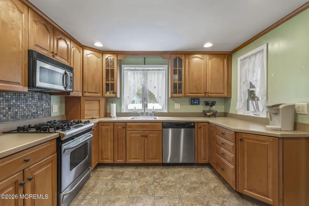 67 Crest Drive Howell, NJ 07731