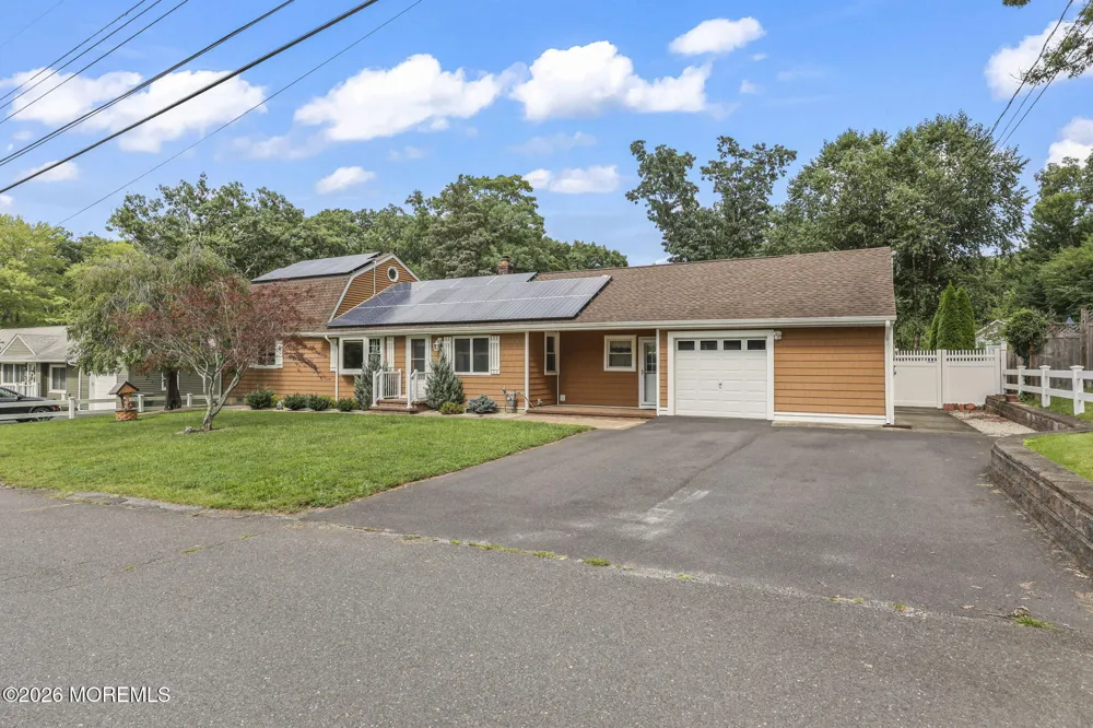 67 Crest Drive Howell, NJ 07731