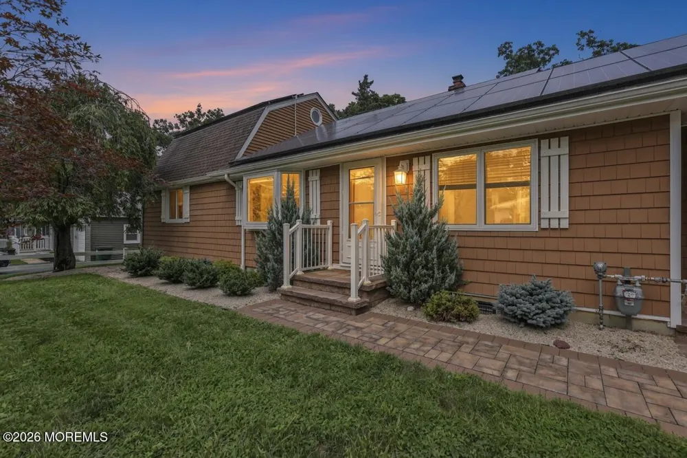 67 Crest Drive Howell, NJ 07731