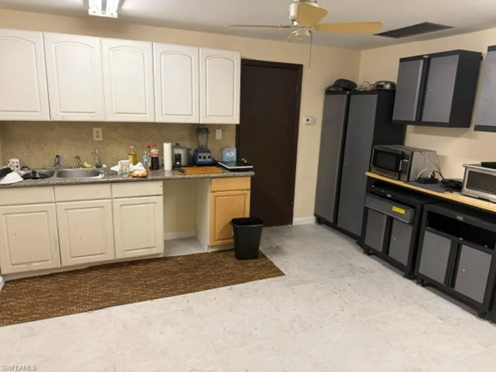 1613 SE 15th Terrace Cape Coral, FL 33990