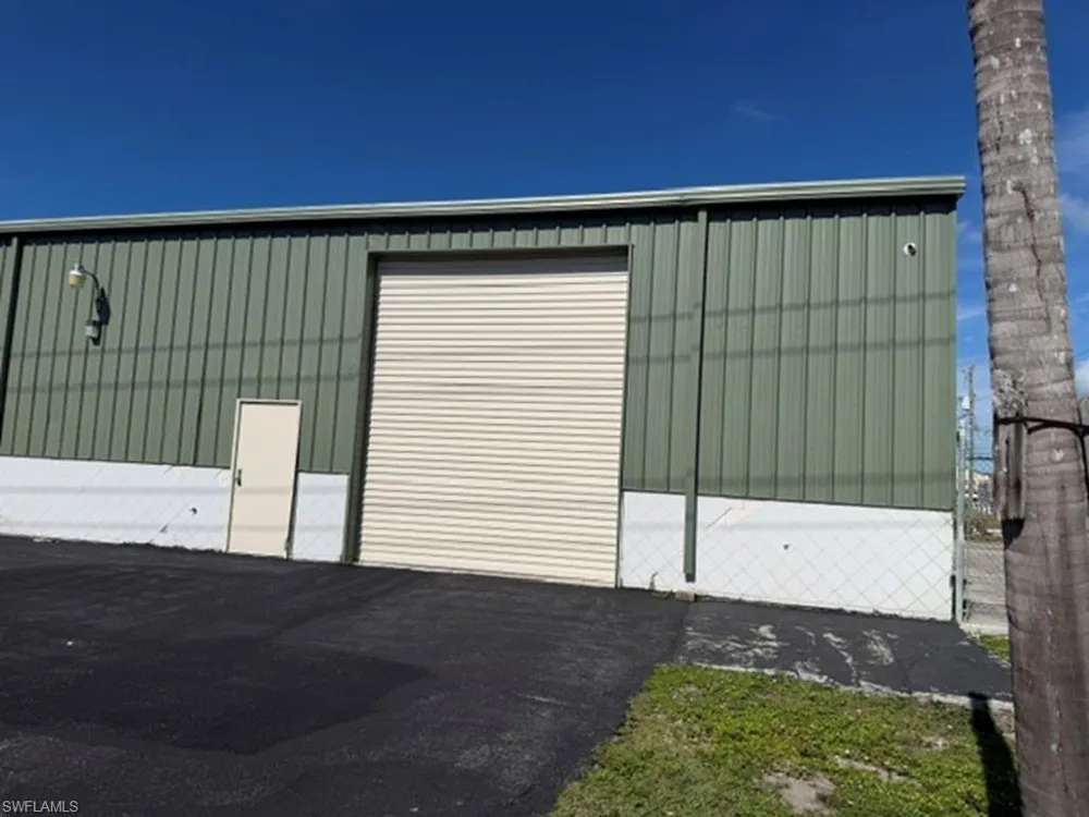 1613 SE 15th Terrace Cape Coral, FL 33990