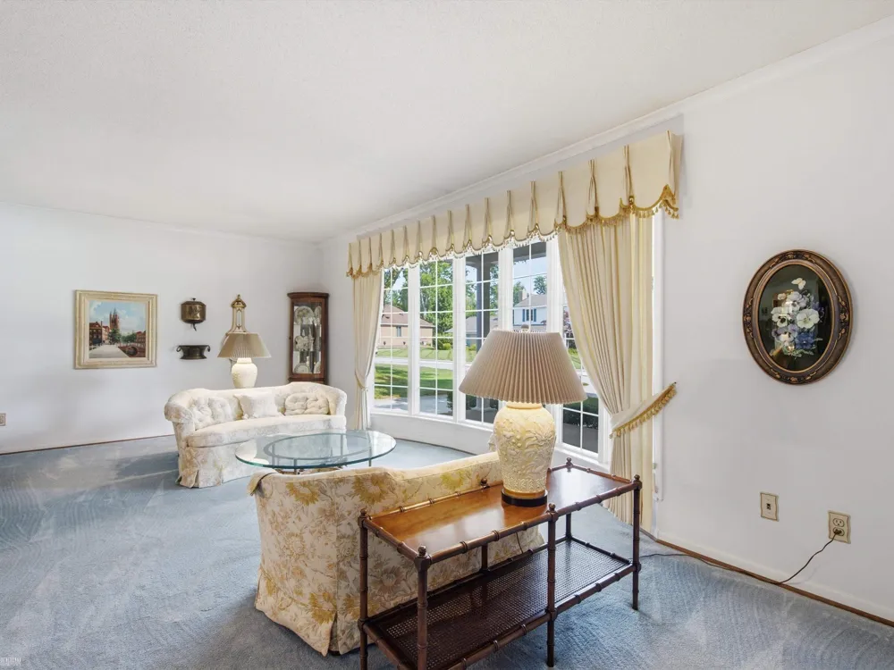 645 Wellington Crescent Mt Clemens City, MI 48043
