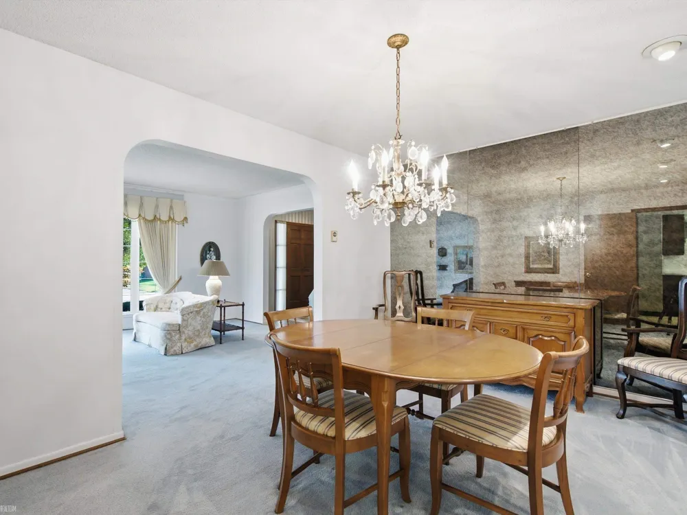 645 Wellington Crescent Mt Clemens City, MI 48043