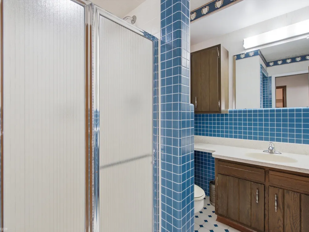 645 Wellington Crescent Mt Clemens City, MI 48043