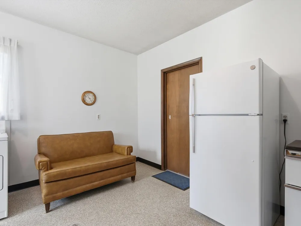 645 Wellington Crescent Mt Clemens City, MI 48043