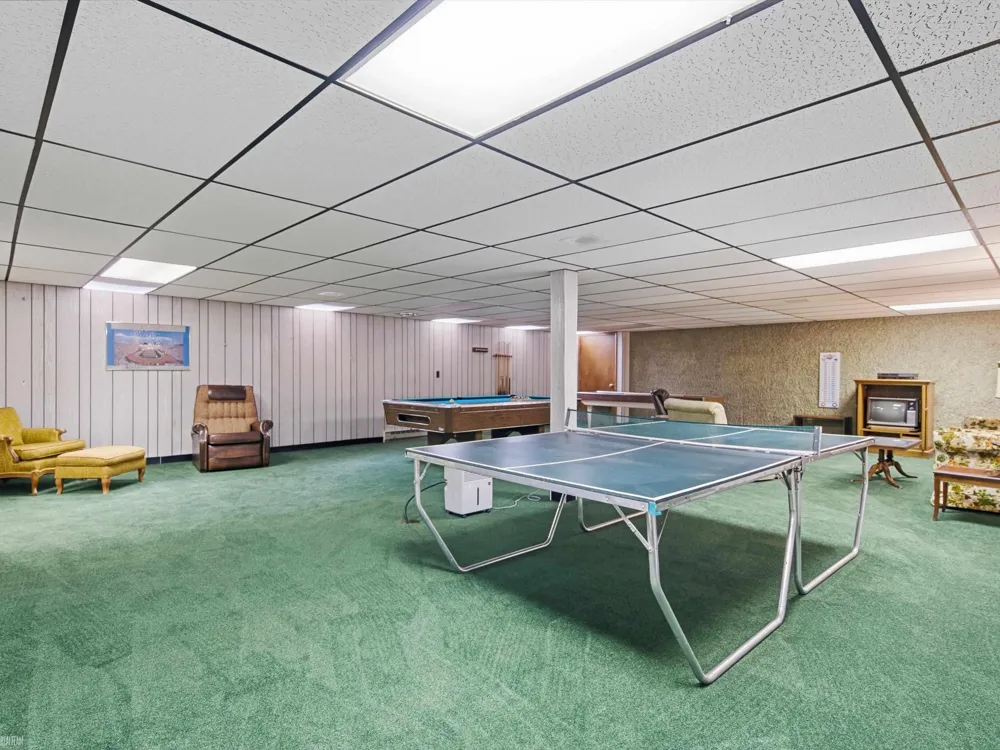 645 Wellington Crescent Mt Clemens City, MI 48043