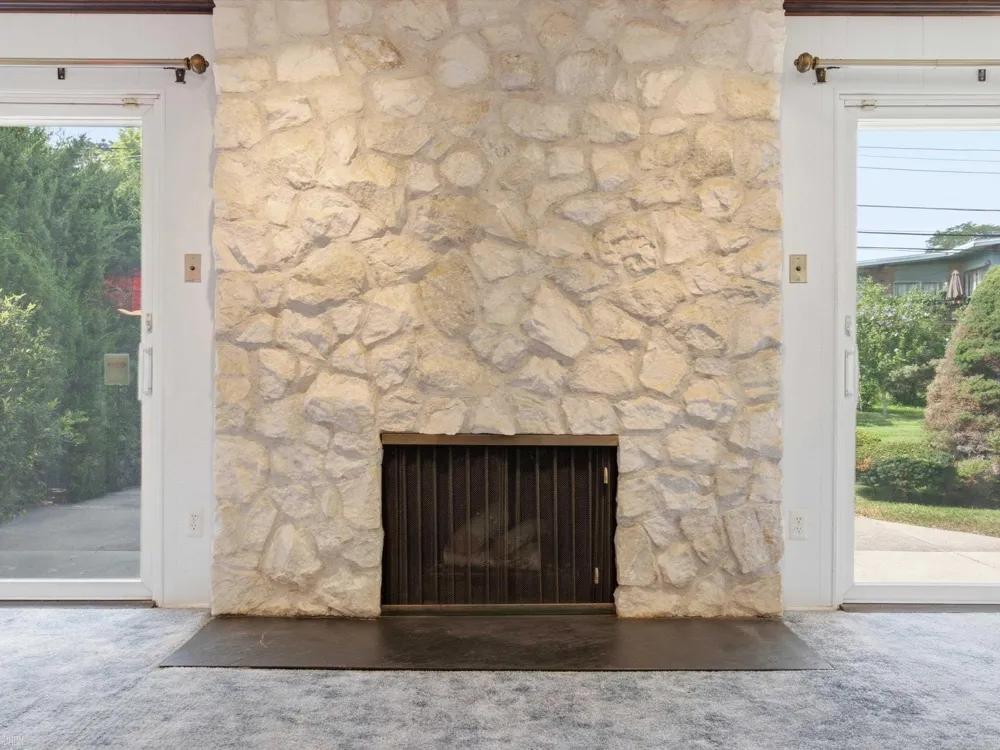 645 Wellington Crescent Mt Clemens City, MI 48043