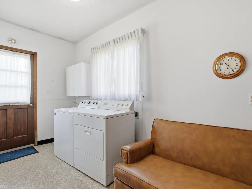 645 Wellington Crescent Mt Clemens City, MI 48043
