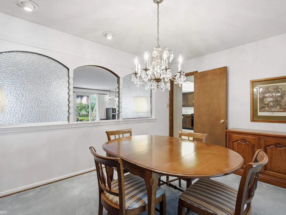 645 Wellington Crescent Mt Clemens City, MI 48043