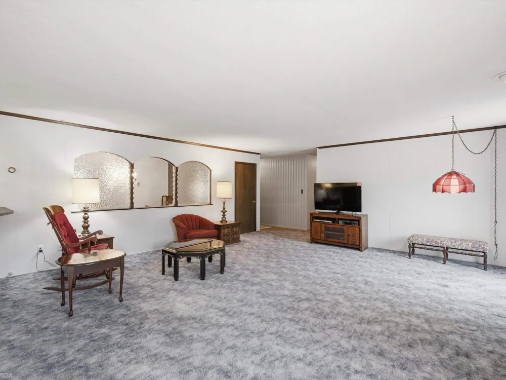 645 Wellington Crescent Mt Clemens City, MI 48043