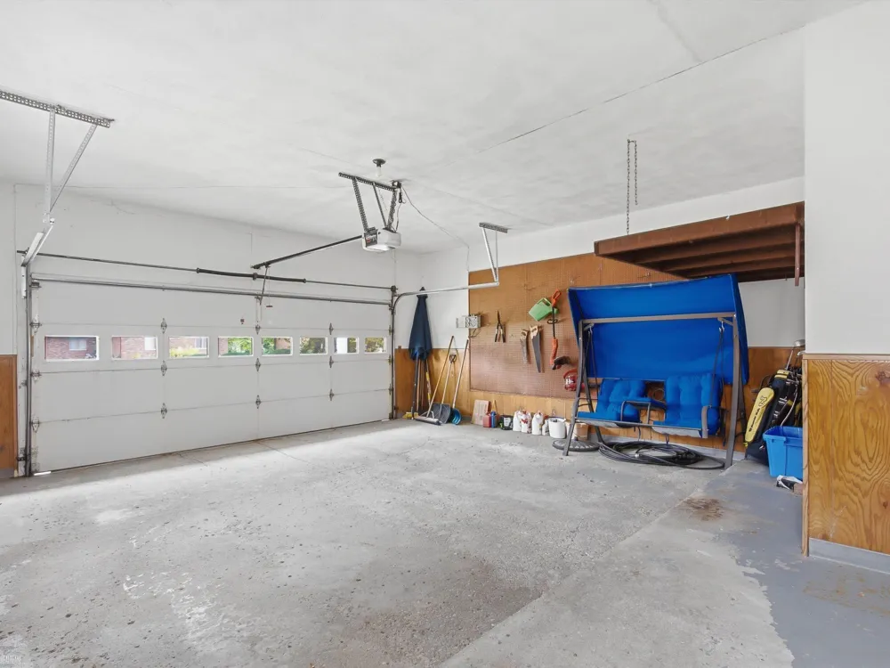 645 Wellington Crescent Mt Clemens City, MI 48043
