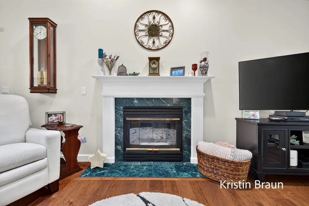 3694 Arborway Drive Norton Shores City, MI 49441