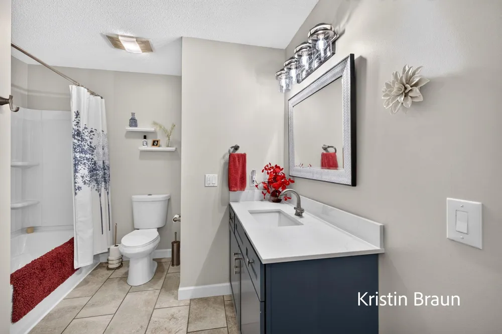 3694 Arborway Drive Norton Shores City, MI 49441