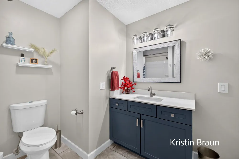 3694 Arborway Drive Norton Shores City, MI 49441