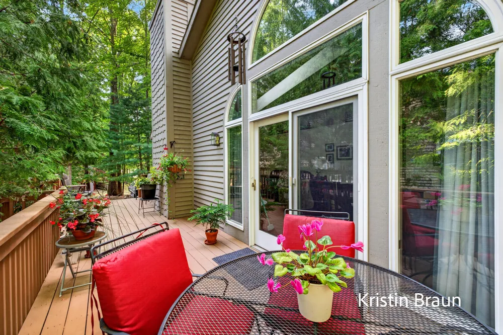 3694 Arborway Drive Norton Shores City, MI 49441