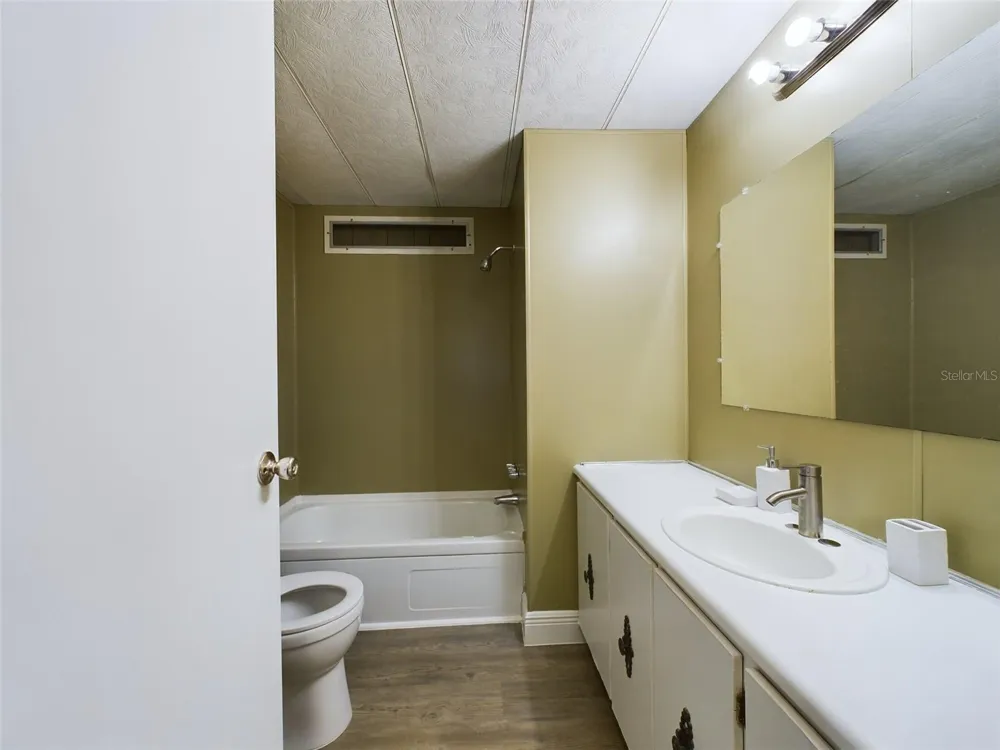 3502 DELAWARE AVENUE Sebring, FL 33870