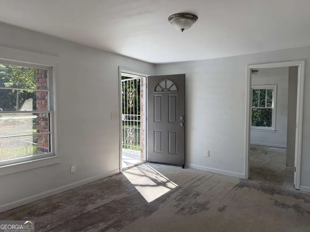 53 Howell DR SW Atlanta, GA 30331