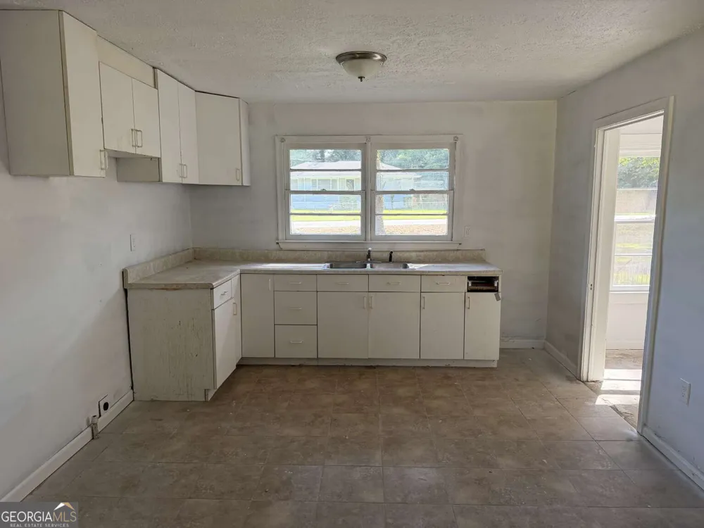 53 Howell DR SW Atlanta, GA 30331