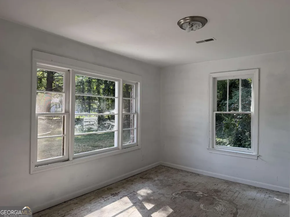53 Howell DR SW Atlanta, GA 30331